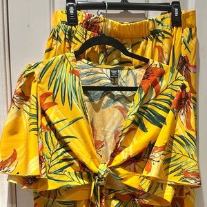 2 piece Tropical Tie-Front Yellow Floral crop top /skirt size xl